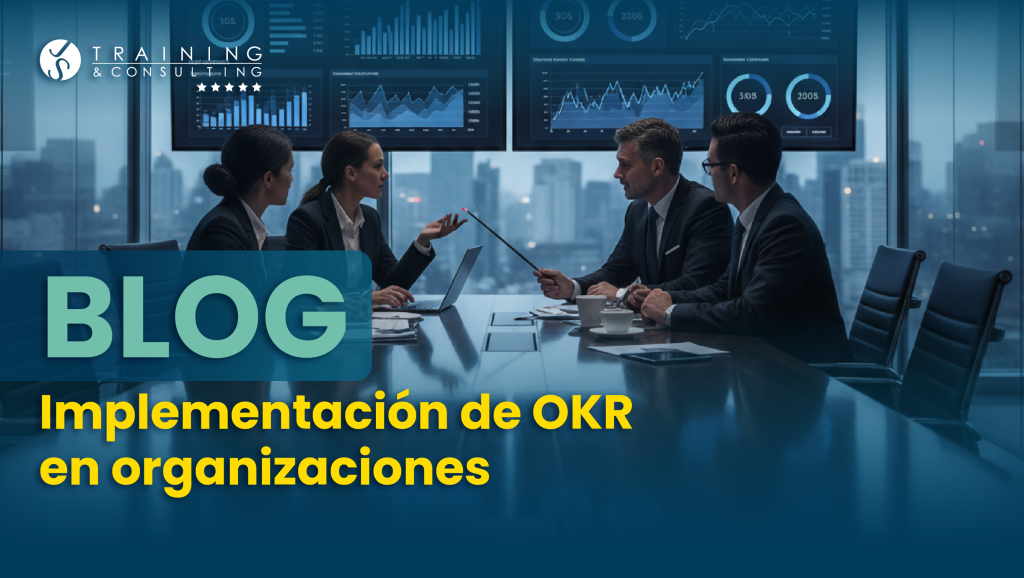 Ejecutivos reunidos en una sala de juntas corporativa analizando métricas en pantallas digitales. El texto dice "BLOG Implementación de OKR en organizaciones".